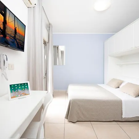 Aparthotel Quadrifoglio 4*