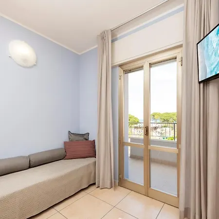 Aparthotel Quadrifoglio 4*