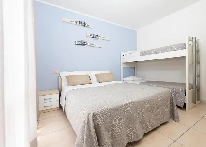 Aparthotel Quadrifoglio 4*